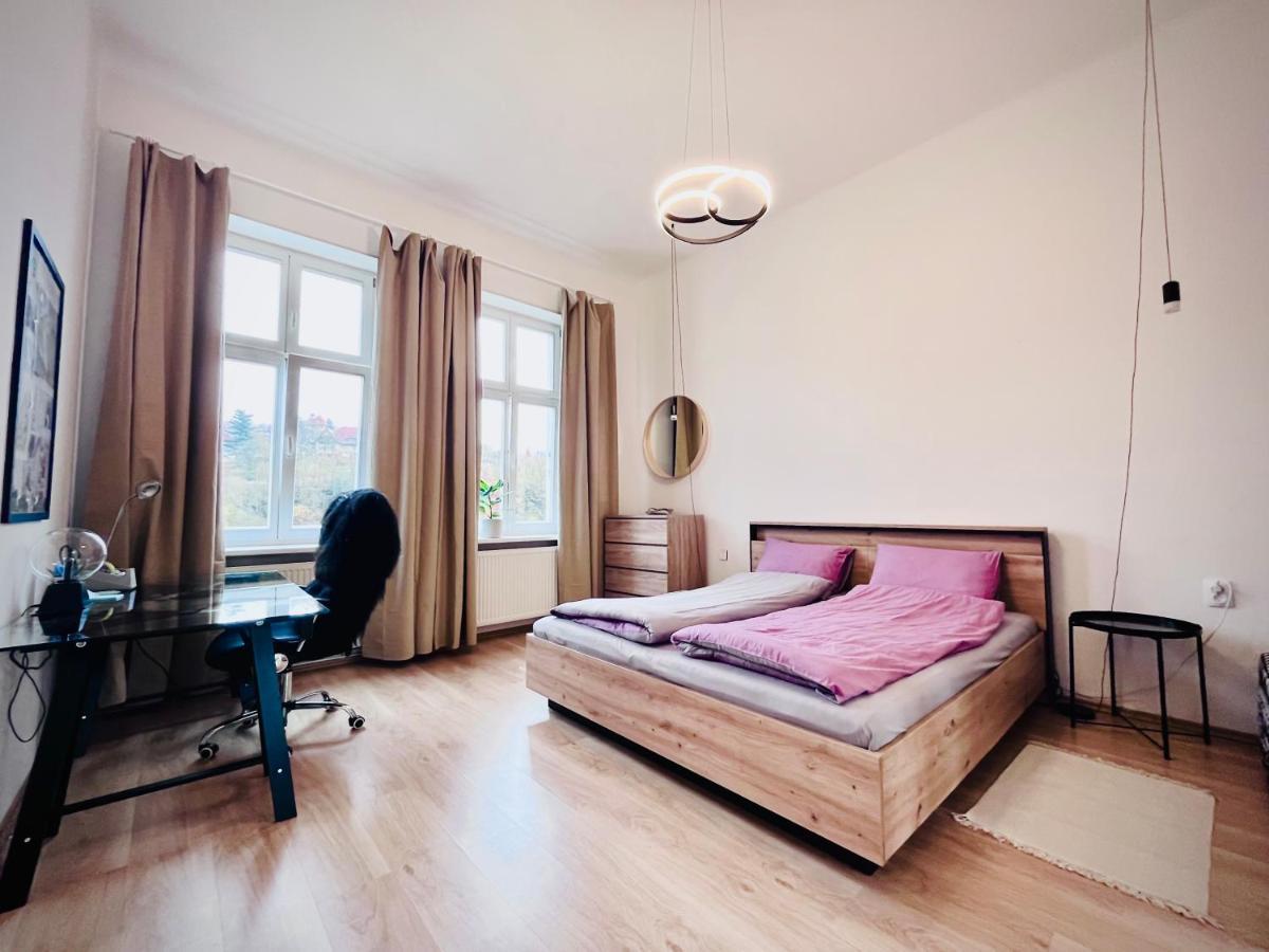 Sunny City - Apartment In Spa Zone With Private Garage Karlsbad Exterior foto